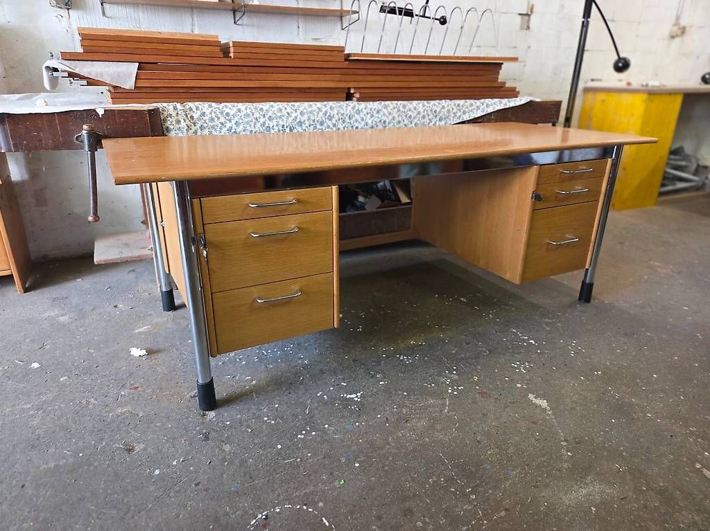 Ikea Scrivanie: Bureau de direction vintage Ikea – Usato da Denezy venduto da jonnym_ch