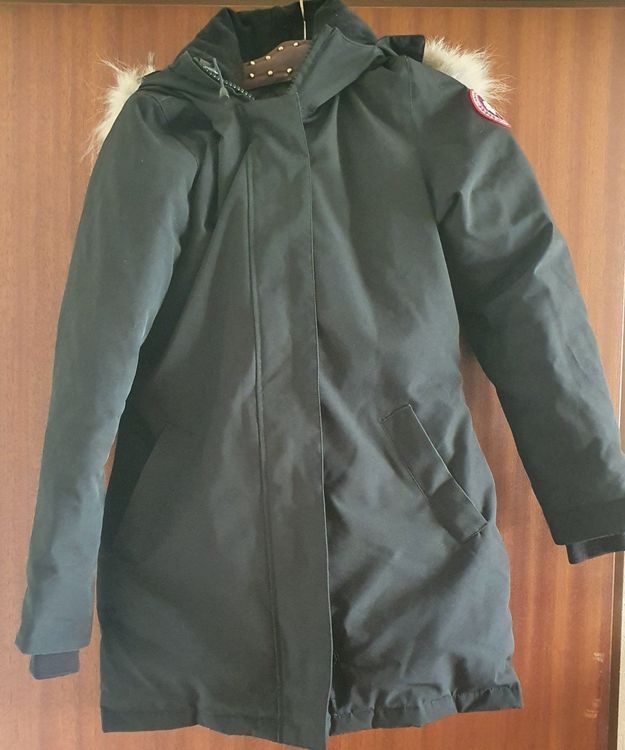 Schöne Damen Jacke mit fell Canada Goose | Kaufen auf Ricardo