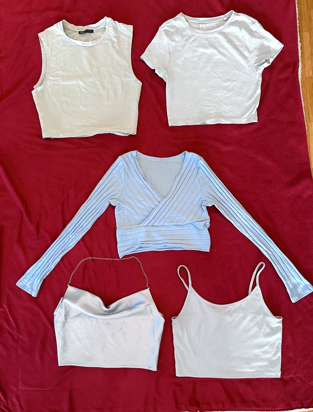Kleiderpakete: Paket 5 x Oberteil Gr. M hellblau top Zustand – Gebraucht aus Emmenbrücke von little.treasures