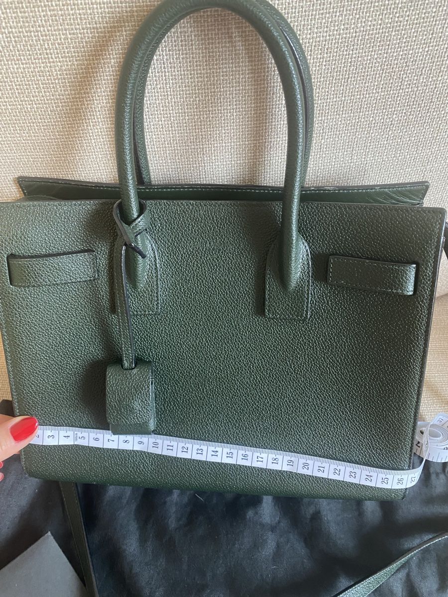 Saint Laurent Sacs femmes: Saint Laurent Sac de Jour leather handbag – D'occasion à Mies par nic_yk5d 2