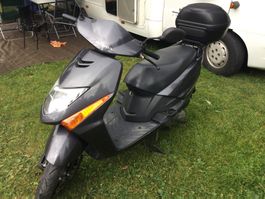 Honda lead