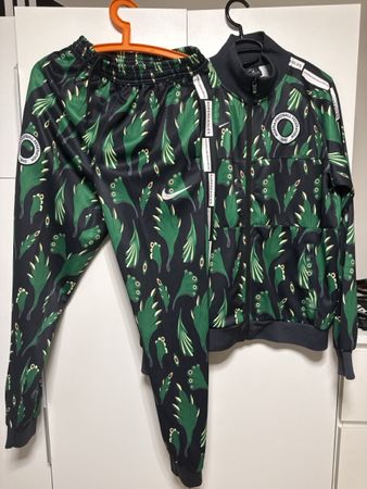 Nike Nigeria Super Eagles Trainingsanzug – Grösse M – Selten