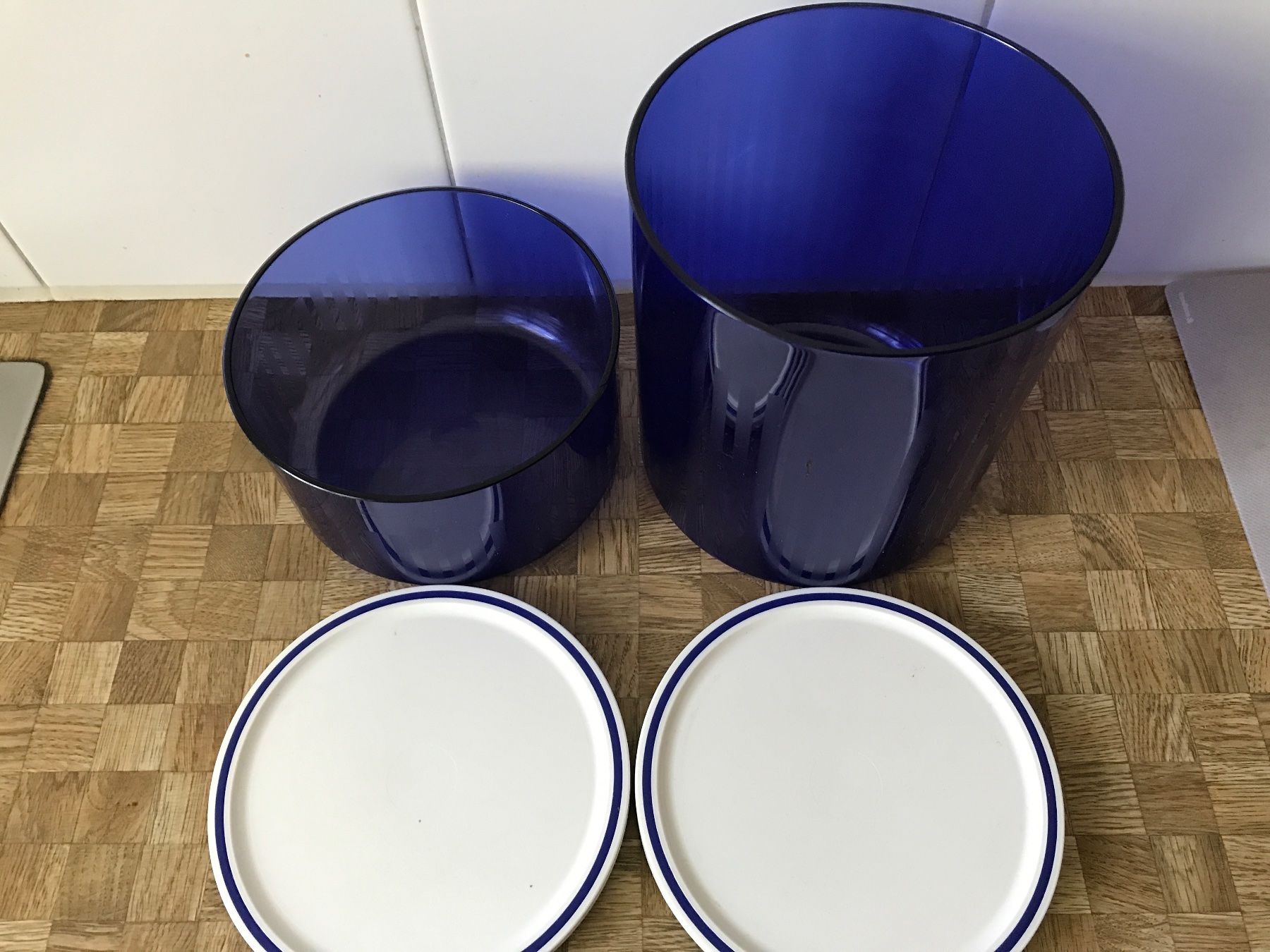 Tupperware Recipients et similaires: Tupperware.   2 Behälter – D'occasion à Birmensdorf ZH par Hilhan 1