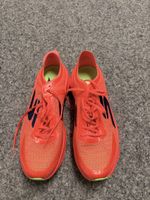 Laufschuhe orange Grösse 42 1x gebraucht für 50m