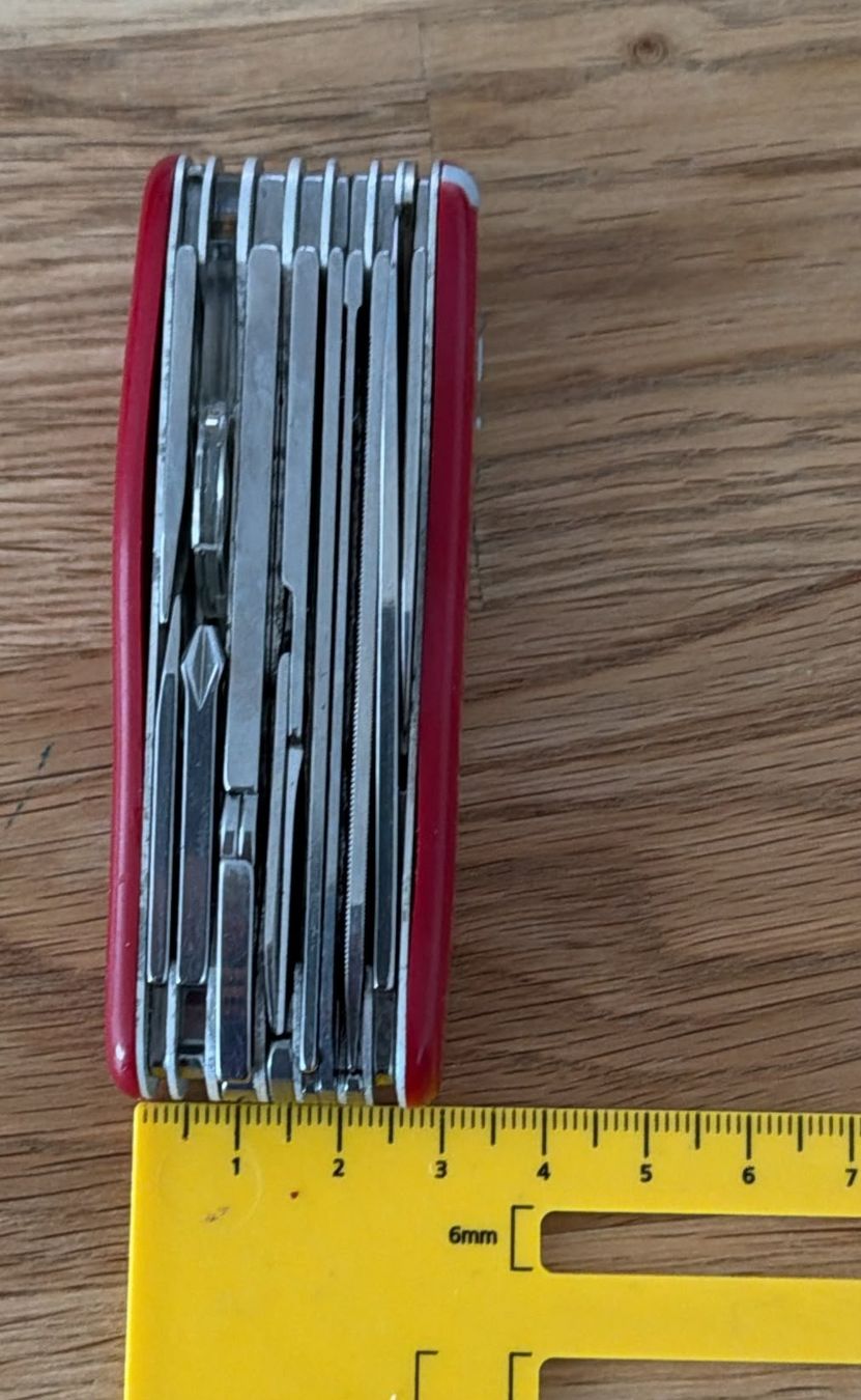 Victorinox Couteaux de poche: VICTORINOX TASCHENMESSER – D'occasion à Zürich par Frei-Occasionen 7