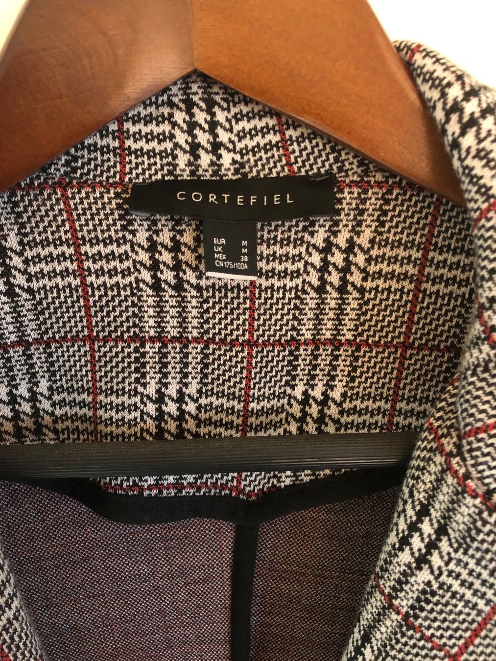 Giacche: Smart Casual Blazer Grey/Red – Usato da Brugg AG venduto da Magna3 1