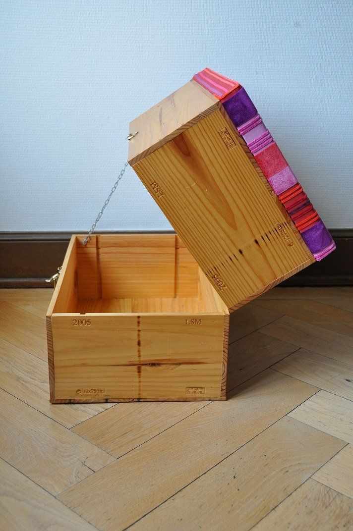 Truhen: Exklusive Sitztruhe/Sitzhocker/Möbel aus Weinkisten Mod. 08 – Neu (gemäss Beschreibung) aus Zürich von kisten-karl 3