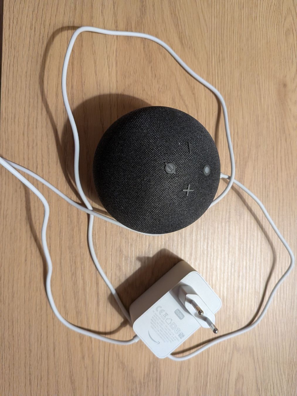 Systèmes audio & multimédias: Amazon Echo Dot 4. Gen. smarte Box mit Netzteil – D'occasion à Muttenz par wr081
