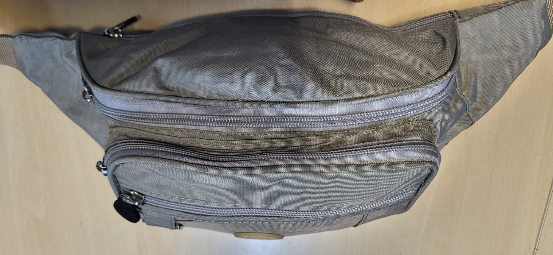 Borse: Grosse beige Bauchtasche mit 4 Fächern Neu – Nuovo e nell'imballaggio originale da Figino venduto da mayam63 1