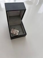 Massiver WG Ring mit 9 Diamanten