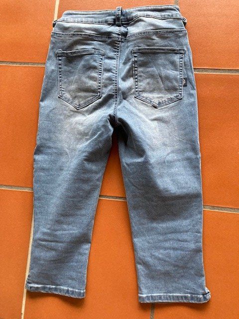 Arizona Jeans: Caprijeans – Neu (gemäss Beschreibung) aus Orselina von Vrenegonde 1