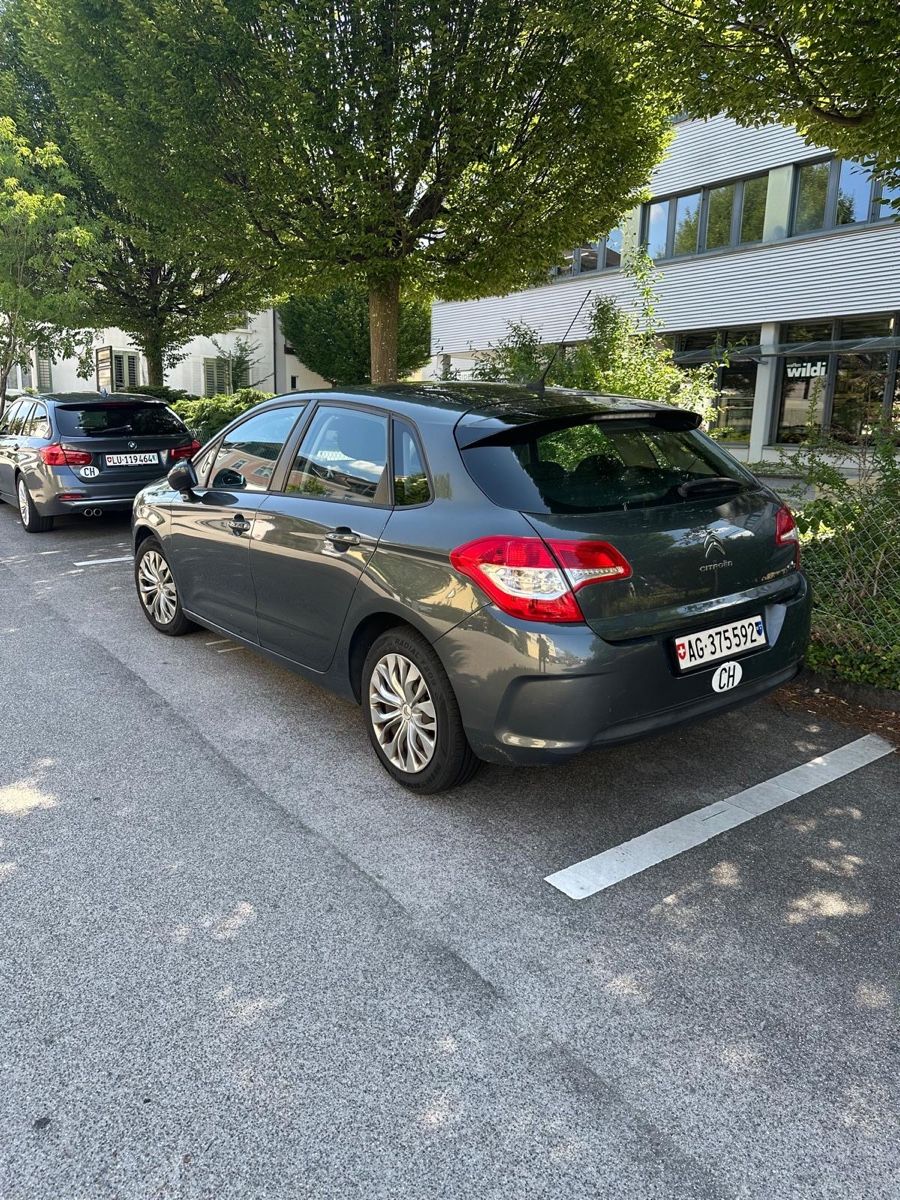 Citroën Autos: Citroen C4 1.4  – D'occasion à Vordemwald par Migu11