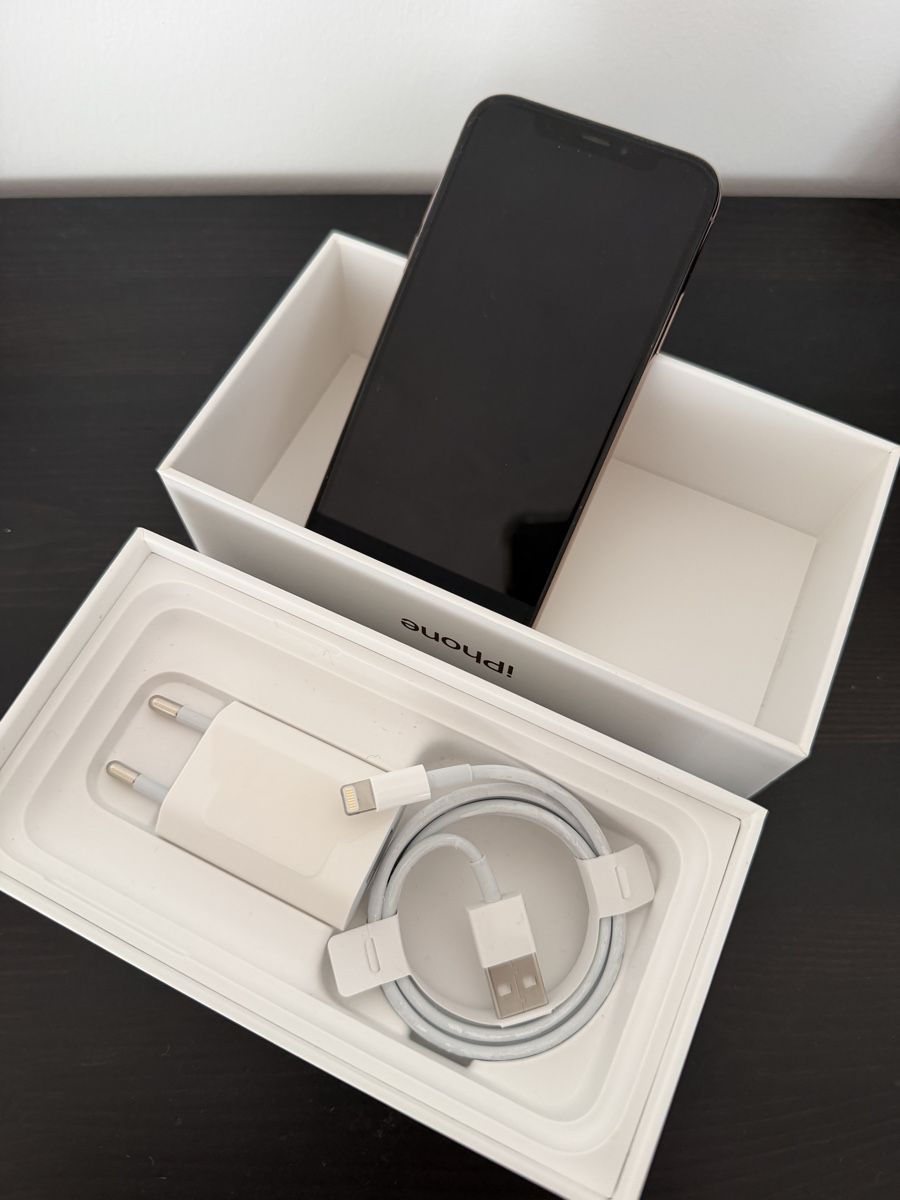 Apple Handys / Smartphones: iPhone XS – Neu und originalverpackt aus Bern von bibibouchette 1