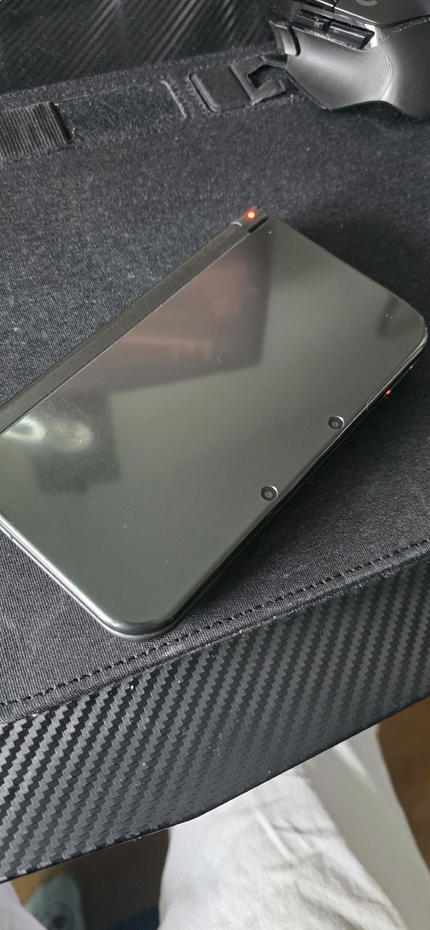 Nintendo Console: New Nintendo 3DS XL Metallic Gray – Difettoso da Egerkingen venduto da bea_rxm7 2