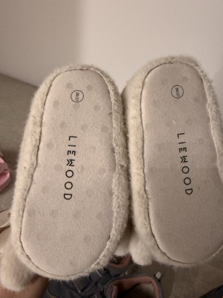 Scarpe per ragazzi: Kinderschuhe Paket Gr. 26 – Usato da Maur venduto da Heidi2.0 9