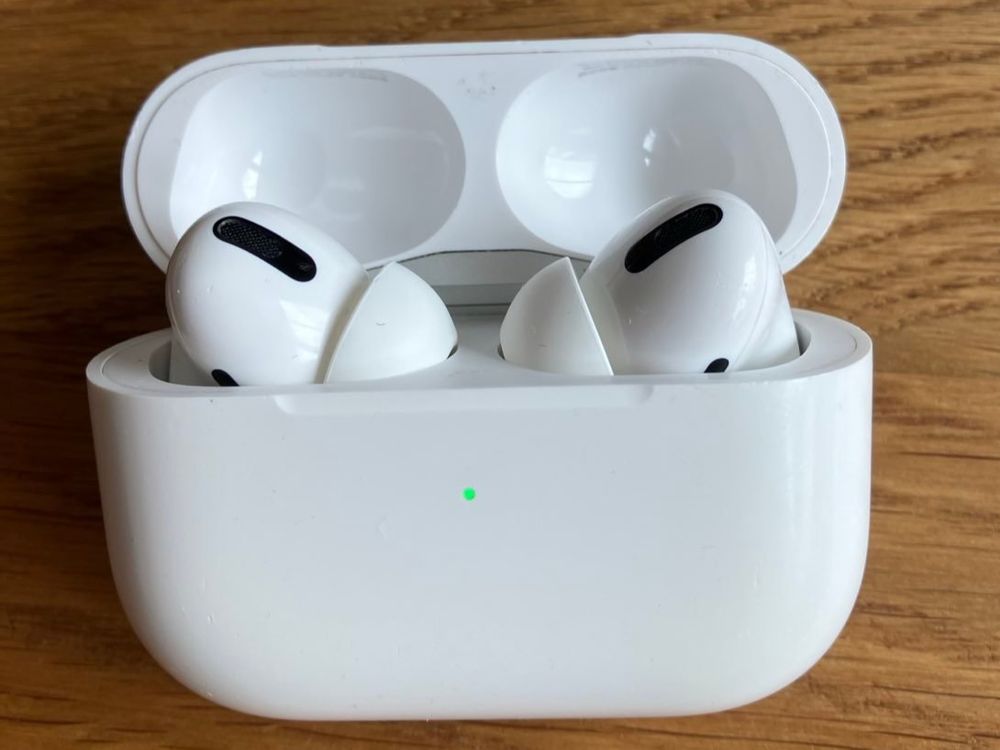 Apple Kopfhörer: AirPods Pro A2084 – Gebraucht aus Zürich von pelloquin 1