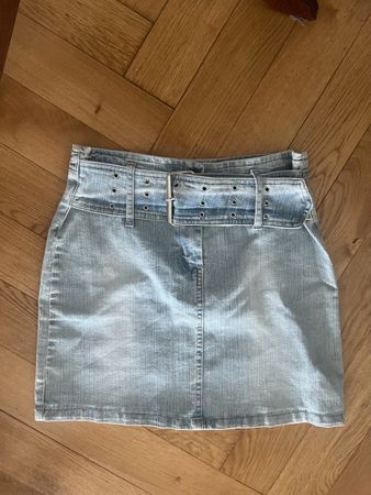 Y2K denim skirt with belt 