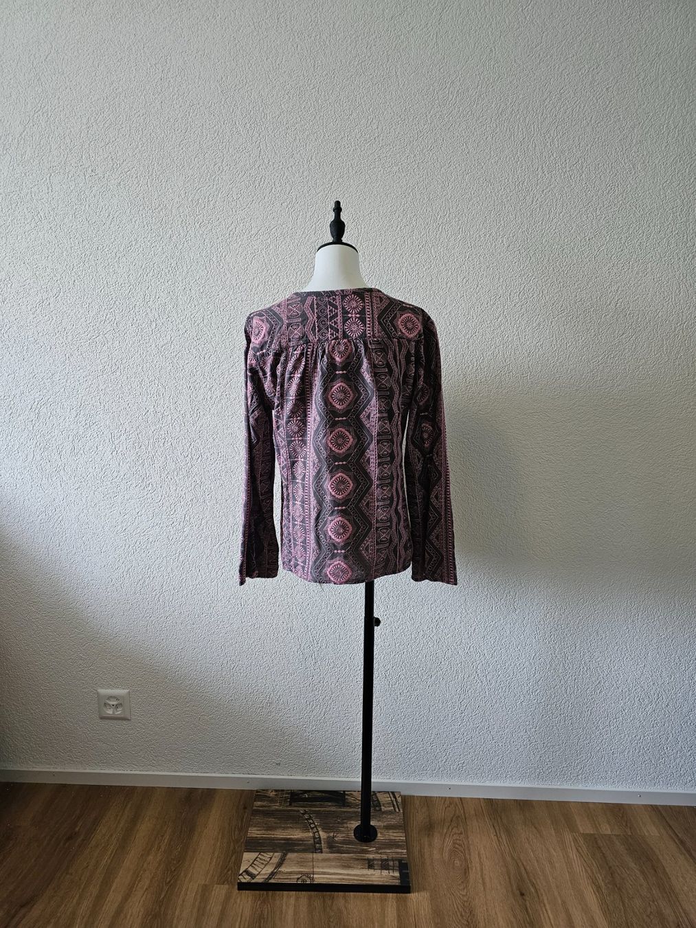 Odd Molly Camicette: Odd Molly Bluse Bio-Baumwolle Print Grau/Rosa Gr. S – Usato da Emmen venduto da Tumanovr 4