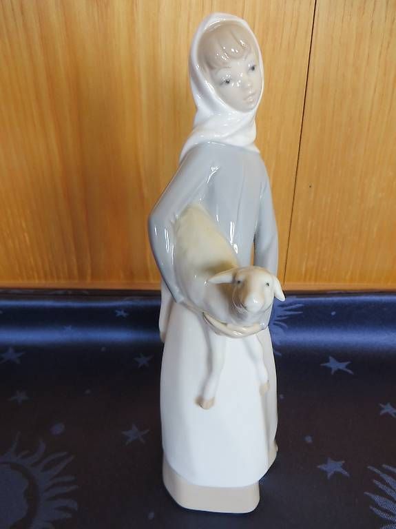 Lladro Statuette: Lladro Figur, Frau mit Schaf – Usato da Langrickenbach venduto da zwiebel03