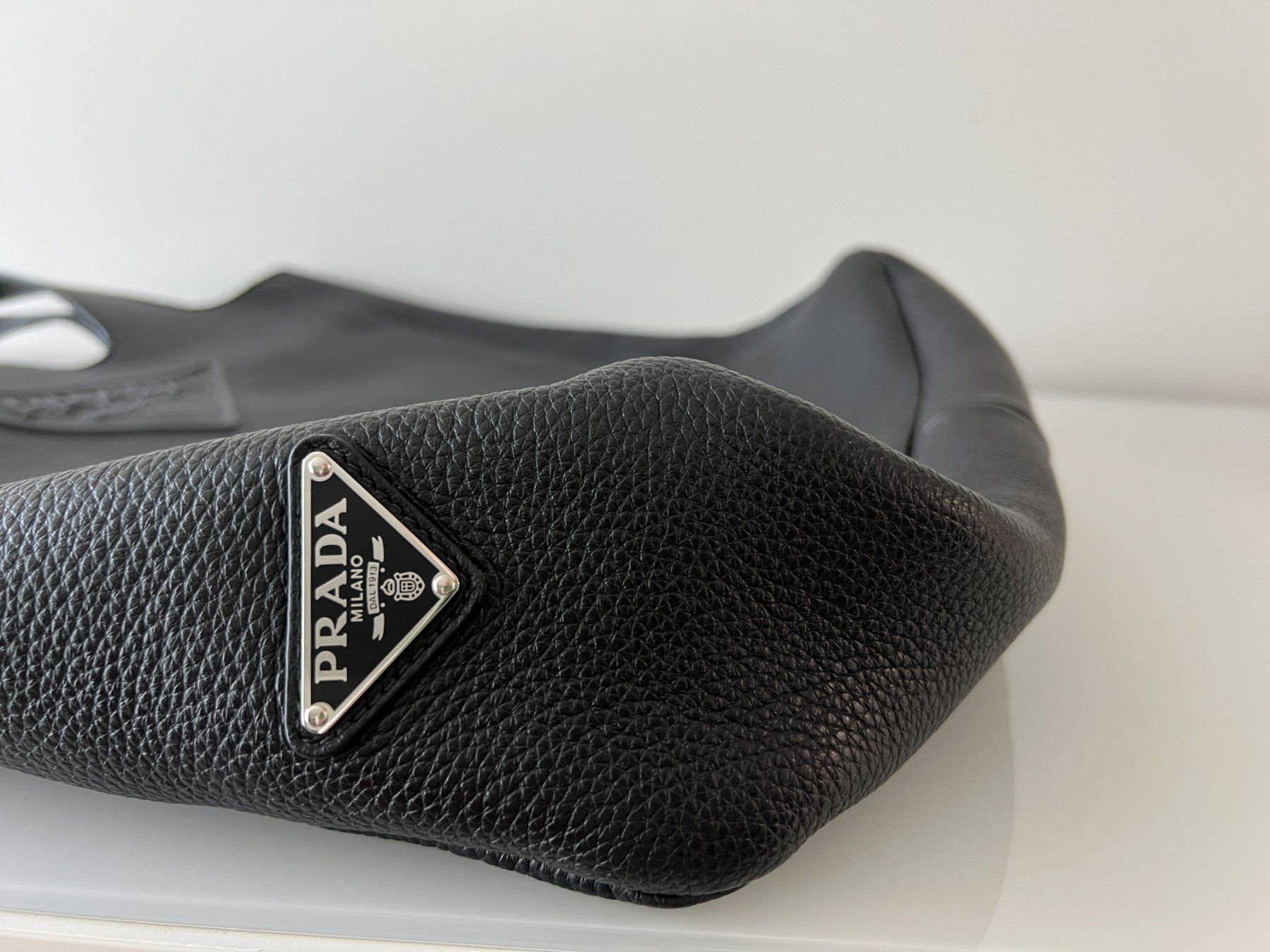 Prada Borse: PRADA UNISEX TOTE BAG 2VG092 – Usato da Oberhasli venduto da initiation 3