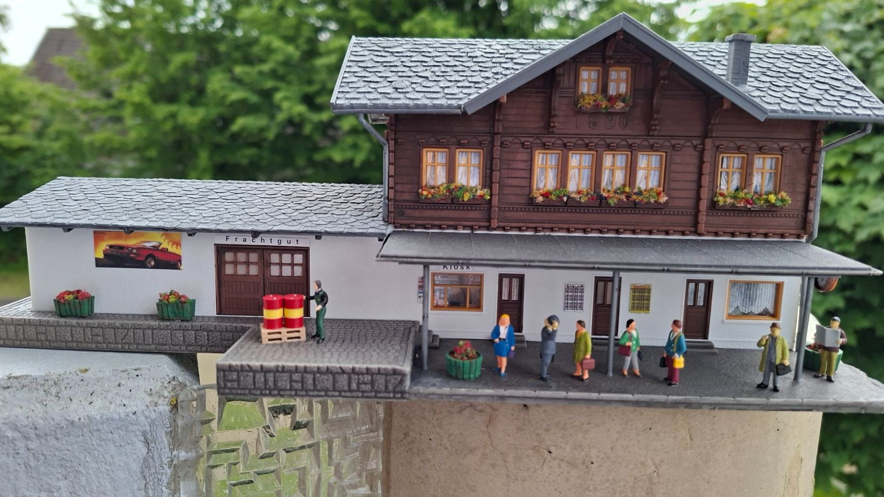 Vollmer Modellini di ferrovie: HO Bahnhof – Nuovo (secondo la descrizione) da Luterbach venduto da Habersack07