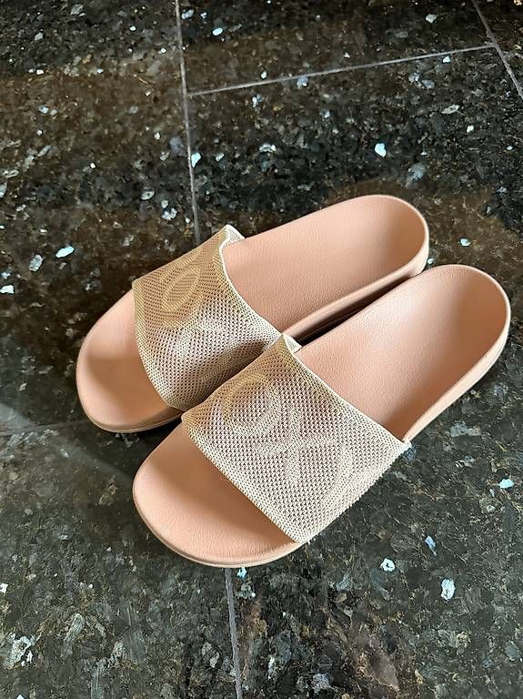 Roxy Scarpe da donna: gestrickte Roxy Schlappen Gr. 41 – Usato da Zug venduto da julialbi 3