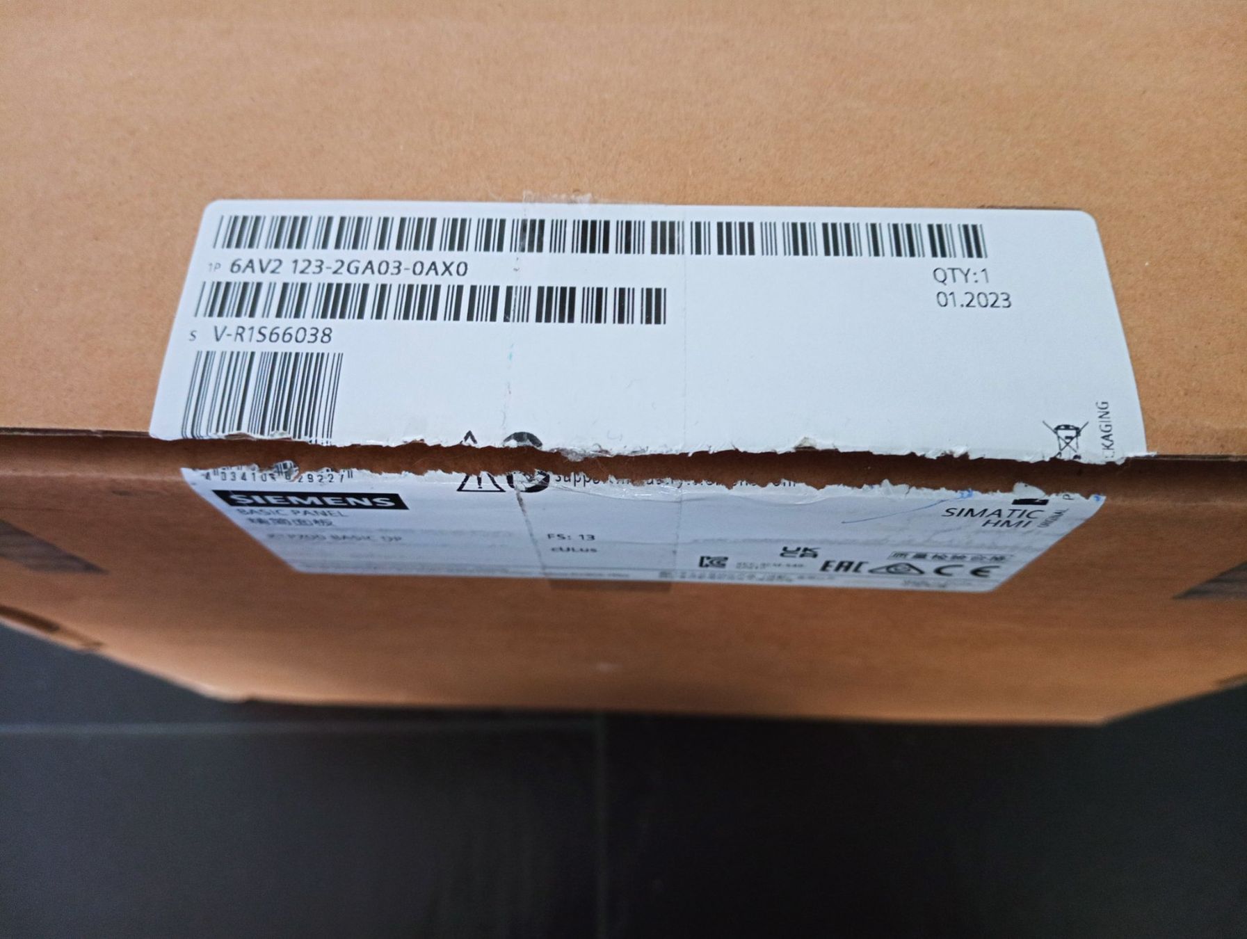Siemens Componenti elettronici: Siemens SIMATIC HMI KTP700 Basic DP / 6AV2123-2GA03-0AX0 – Nuovo (secondo la descrizione) da Ufhusen venduto da HKSC 3