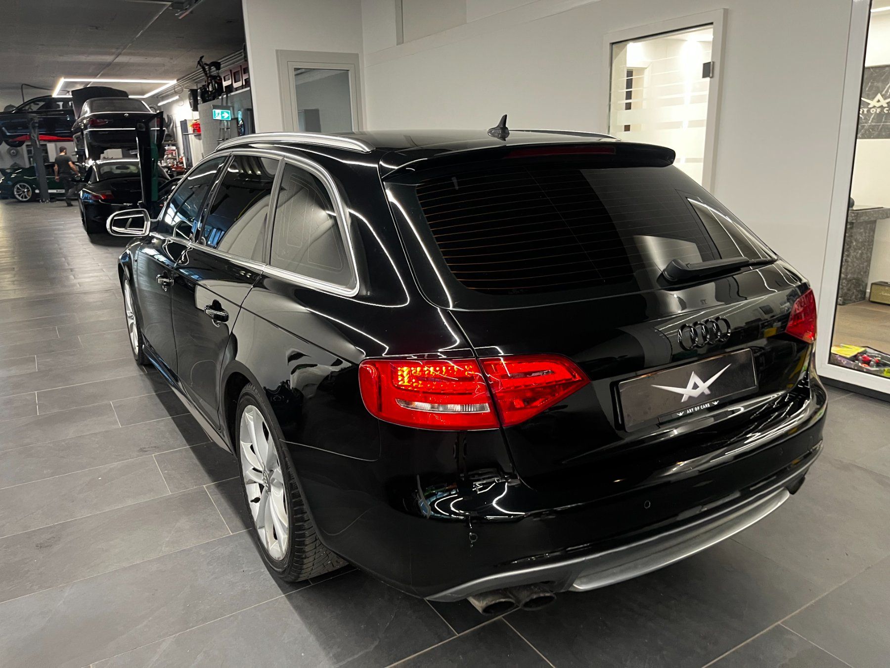 Audi Autos: AUDI S4 Handschalter kombi – D'occasion à Zürich par TOP_KAUF 4
