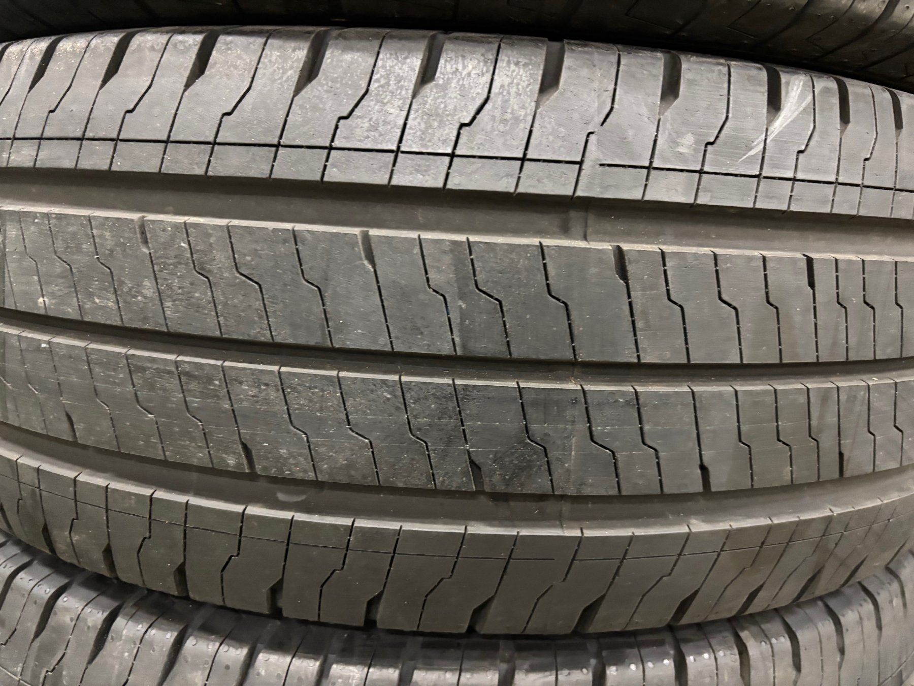 Continental Pneumatici & Ruote complete: Continental Sommer 235/65 16C – Nuovo (secondo la descrizione) da Zug venduto da Deks 4