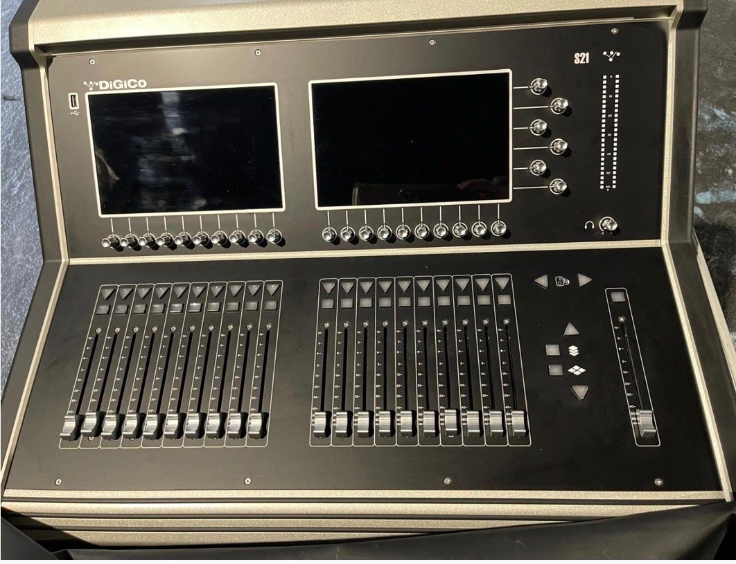 Console di mixaggio: DIGICO S21 Digital console, incl. DMI Madi RJ45 Card, D-Rack – Usato da Luzern venduto da mllu01