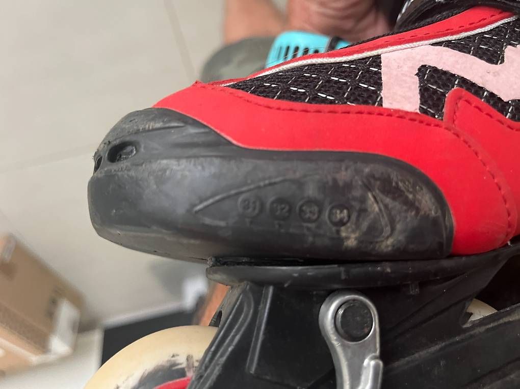 Micro Pattini in linea & Pattini a rotelle: Micro Inline Skates Rollschuhe Gr. 31-34 – Usato da Aarau venduto da Turbo555 3