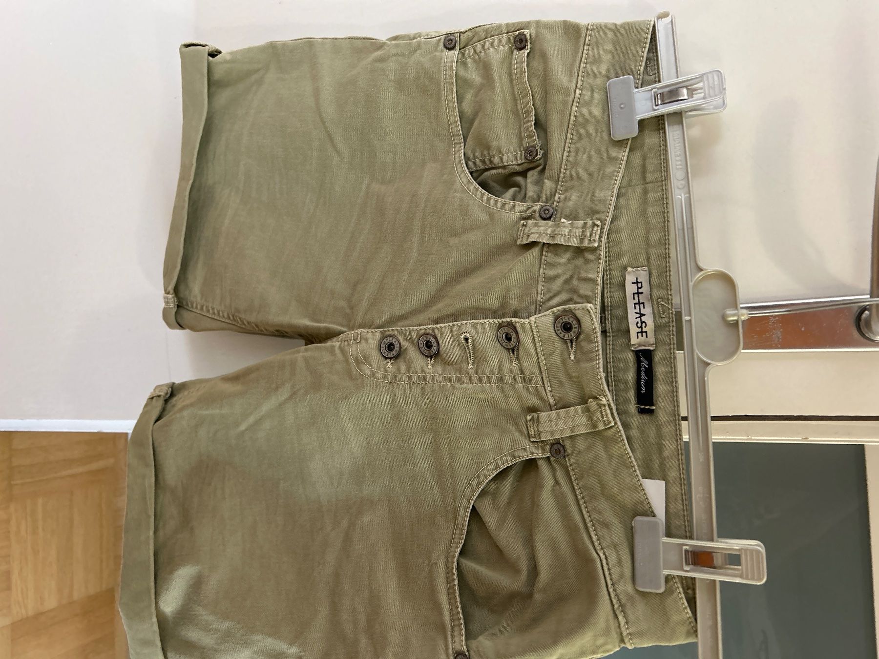 Please Jeans Pantalons: Shorts Please M – D'occasion à Oberdorf BL par Luka02