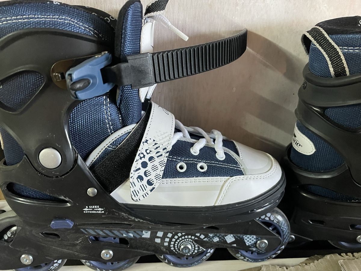 Pattini in linea & Pattini a rotelle: Neuwertige Rollerblades 37-41 – Nuovo (secondo la descrizione) da Wattwil venduto da Weinachtsmann