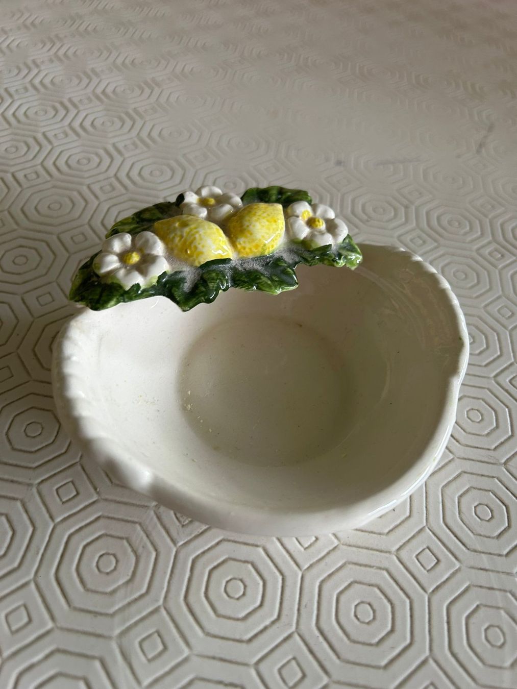 Portasapone: Porta sapone con 2 saponette limone – Usato da Melano venduto da H-Sara 1