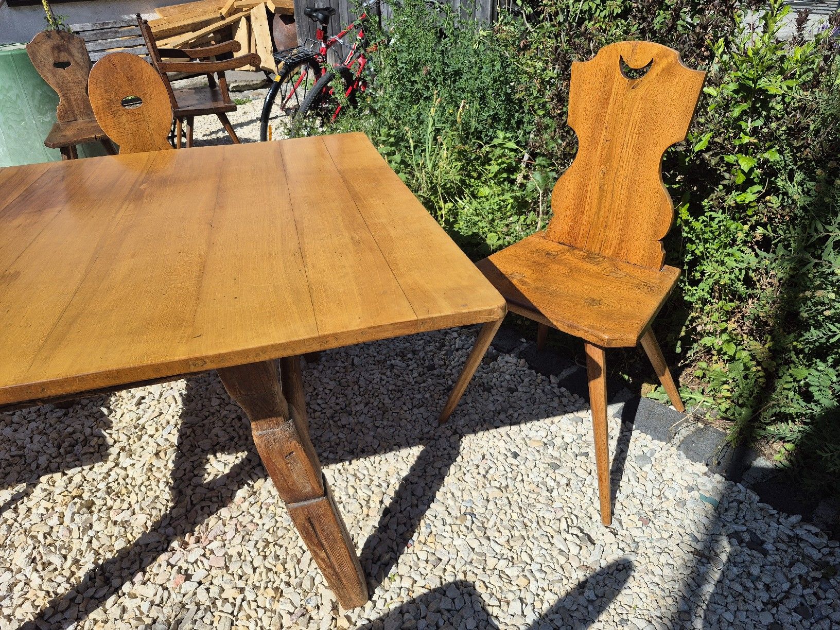 Set di tavolo e panche: Antike Bauernmöbel Tisch mit Brotfach 4 Stühle. – Nuovo (secondo la descrizione) da Schaffhausen venduto da Caroline_Stein 2