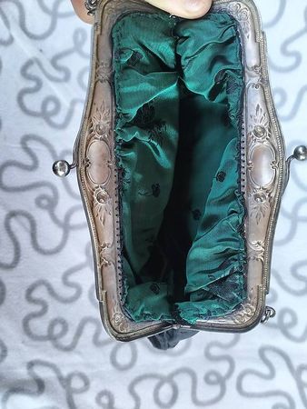 Antike trachtenhandtasche