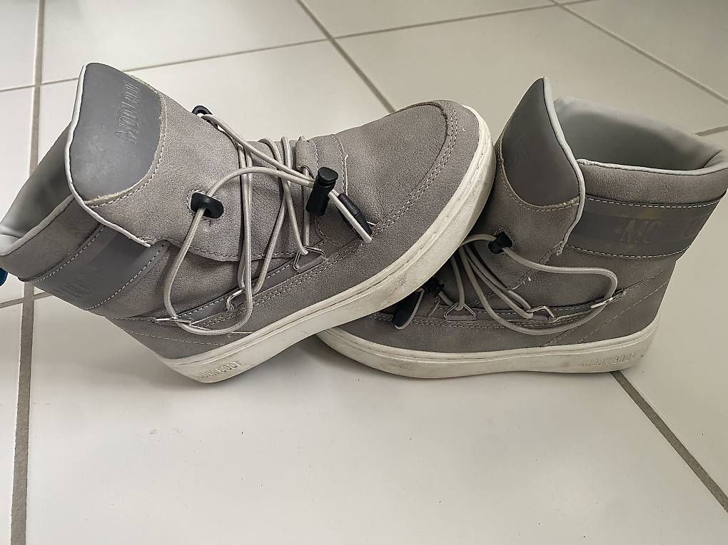Moon Boot Scarpe per ragazzi: Bottes hiver neige Moon Boots garçon T32 – Usato da Vauderens venduto da ben_j75j 2