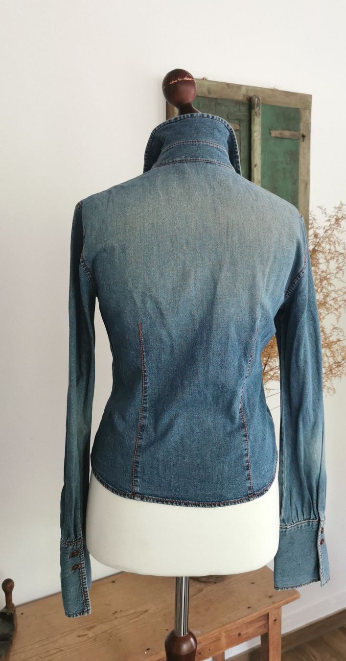 Camicette: Krizia tolles Jeanshemd Gr.36/38 – Usato da gachnang venduto da tibus1 2