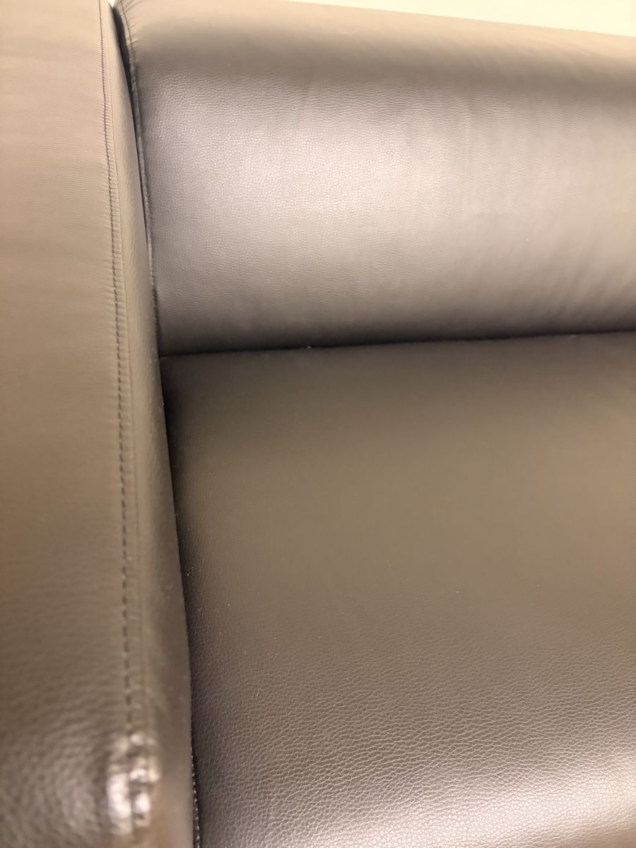 Sofas: Kunstleder Sofa schwarz – Neuf (Voir description) à arbon par gep_7lxv 2