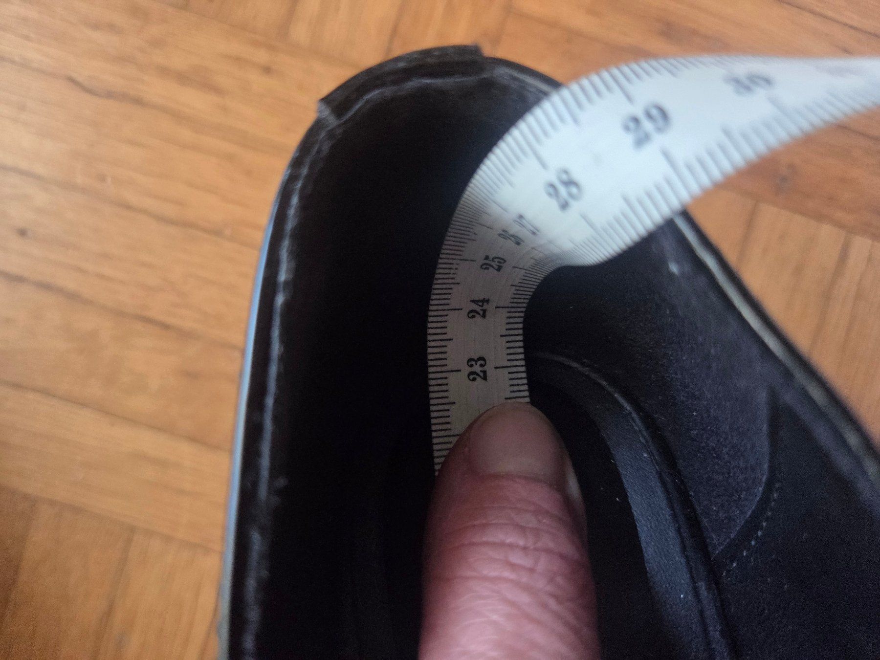 Chaussures femmes: Schuhe Gr. 39 plus schwarze Handtasche – D'occasion à Basel par Roundtrip 4