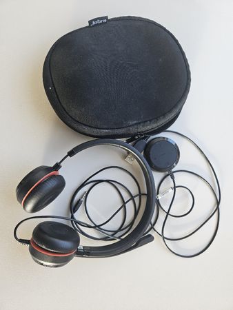 Jabra Evolve headset mit Zubehör