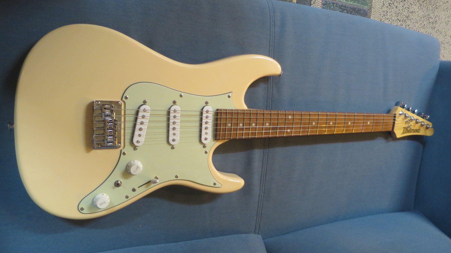 Ibanez Strumenti musicali: Gitarre Ibanez – Usato da Zürich venduto da tomarowean 1