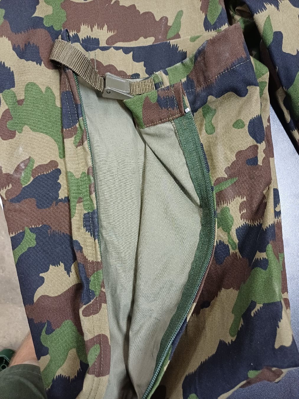 Uniformi: Taz 90 Kälteschutzhose? – Usato da Wangenried venduto da Recycler94 4