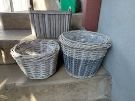 3Rustikale Körbe grau