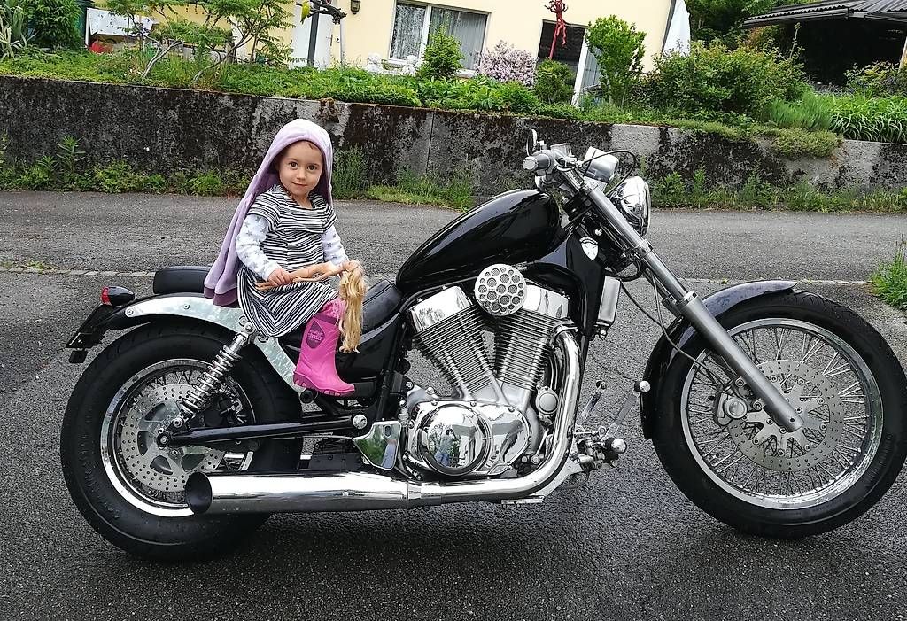 Chopper: Chopper Suzuki Intruder VS 1400 GLP – Usato da Zollikofen venduto da Serious 3
