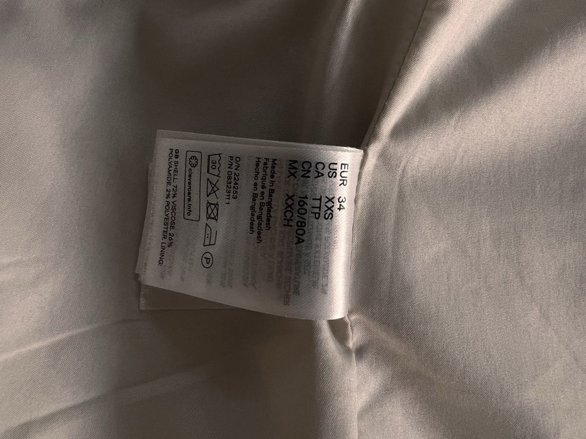H&M Jacken: Blazer Beige Grösse 34 Neuwertig – Neu (gemäss Beschreibung) aus Obbürgen von szu_vtz9 3