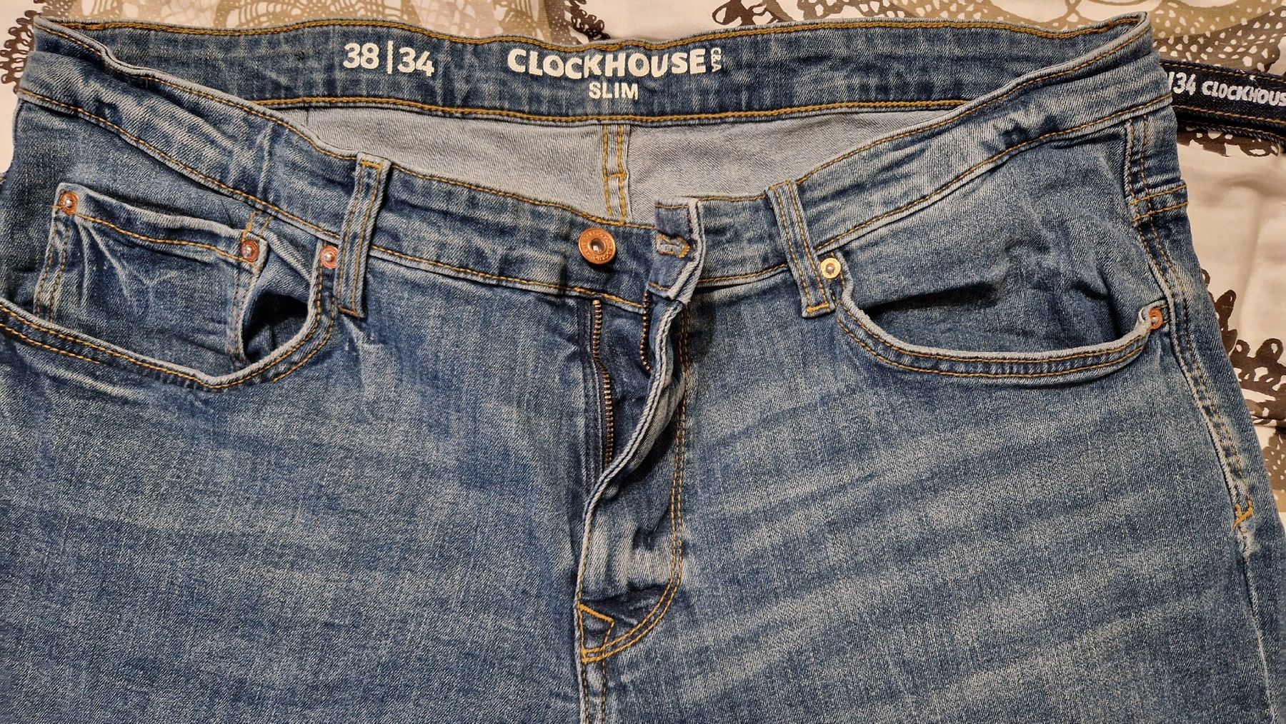 C&A Jeans: Leicht elastische Blue Jeans 'Slim' – Neu (gemäss Beschreibung) aus Oberengstringen von Asteroid56 1