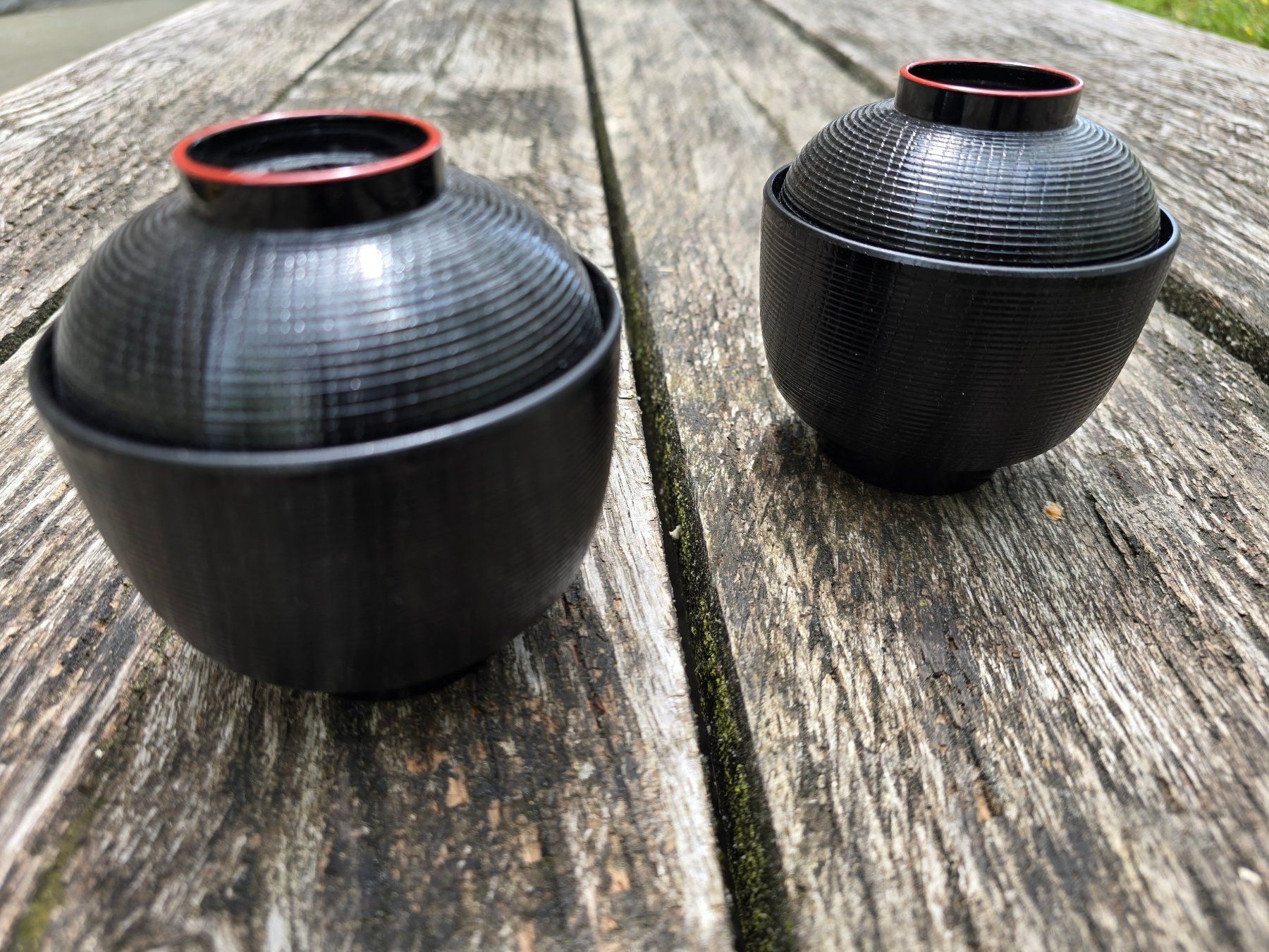 Ciotole: 2er-Set Miso Suppenschalen Lack schwarz mit Deckel – Nuovo (secondo la descrizione) da Romanshorn venduto da Rachacha 2