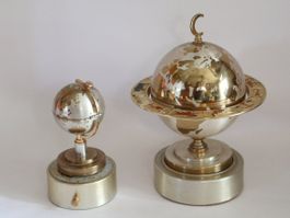 2x Musikdose Zigarettenspender Feuerzeug Globus Top