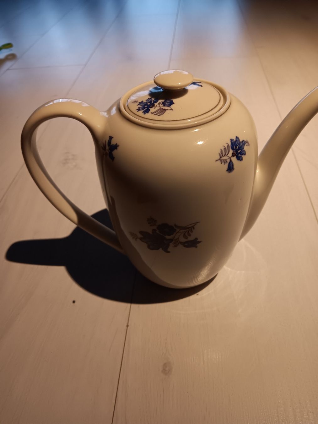 Teiere: Kaffeekanne Porzellan, Langenthal – Usato da Längenbühl venduto da mam_8v6q 1